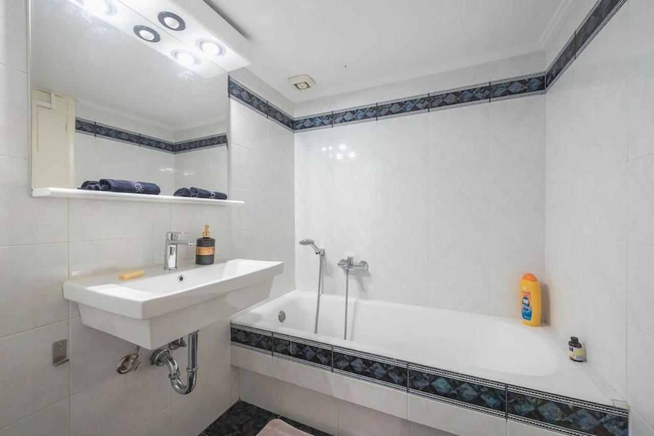 Central 3Br Apartment Next To Panormou Metro! Αθήνα Εξωτερικό φωτογραφία